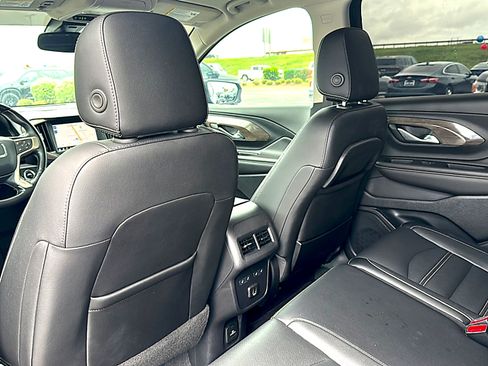 Used 2022 GMC Terrain Denali w/ Denali Premium Package AWD/4WD image 17
