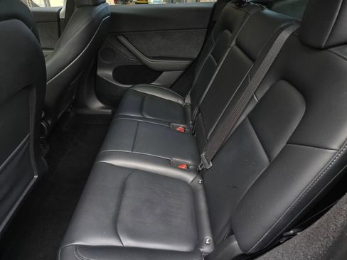 Used 2023 Tesla Model Y Long Range AWD/4WD image 12