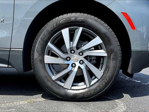 Used 2023 Chevrolet Equinox Premier image 7