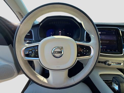 Used 2025 Volvo XC90 B5 Plus w/ Protection Package Premier image 39