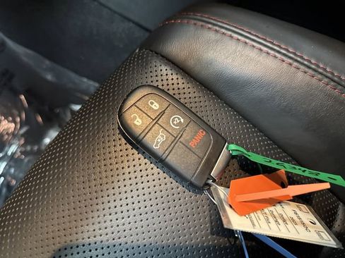 Used 2025 Dodge Durango R/T image 30