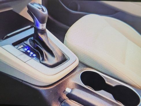 Used 2018 Hyundai Elantra SEL w/ Cargo Package FWD image 26