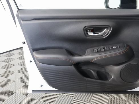 Used 2024 Honda HR-V Sport image 12