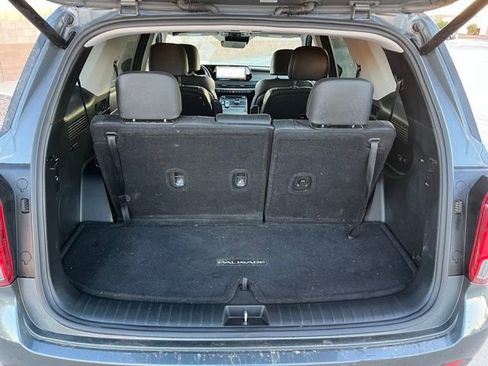 Used 2025 Hyundai Palisade SEL image 16