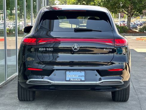 Used 2023 Mercedes-Benz EQS 580 4MATIC SUV image 4