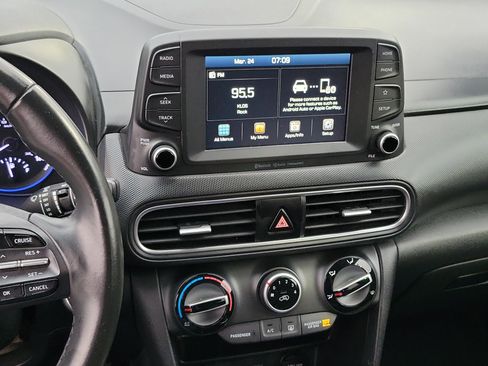 Used 2020 Hyundai Kona SEL w/ Cargo Package image 12