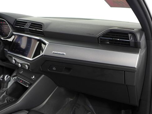 Used 2022 Audi Q3 2.0T Premium w/ Black Optic Sport Package image 14