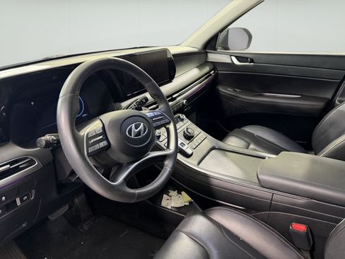 Used 2024 Hyundai Palisade Limited FWD image 15