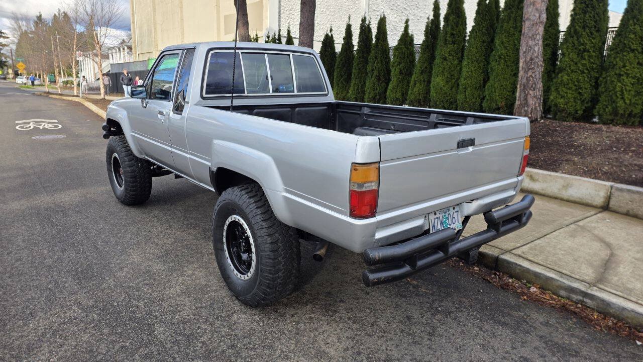 Used 1987 Toyota Pickup Deluxe AWD/4WD image 8