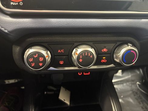 Used 2023 Nissan Versa SV image 17