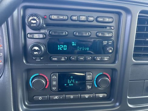 Used 2005 Chevrolet Avalanche Z71 w/ Sun And Sound Package image 47
