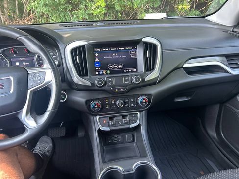 Used 2022 GMC Terrain SLE w/ Driver Convenience Package FWD image 22