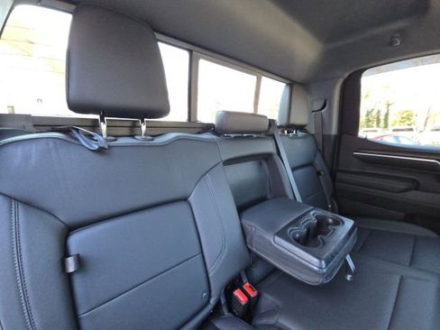 Used 2022 GMC Sierra 1500 SLT w/ SLT Convenience Package image 17