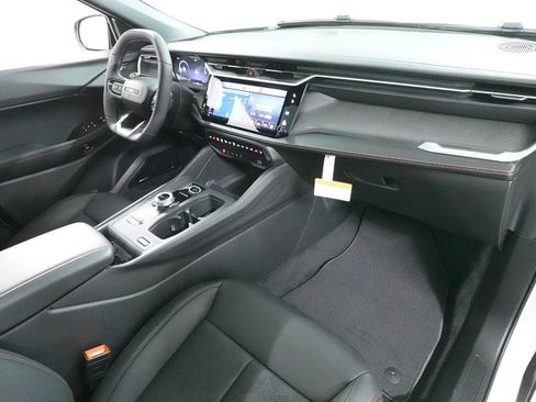 New 2026 Jeep Cherokee Overland w/ Advanced Pro Tech Group image 33