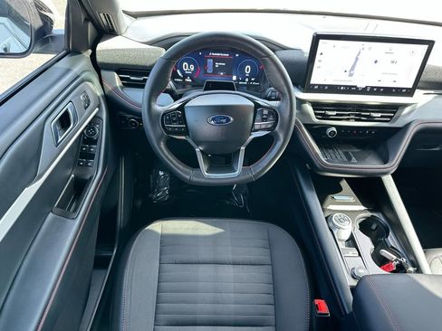 Used 2025 Ford Explorer ST-Line w/ Premium Package image 23