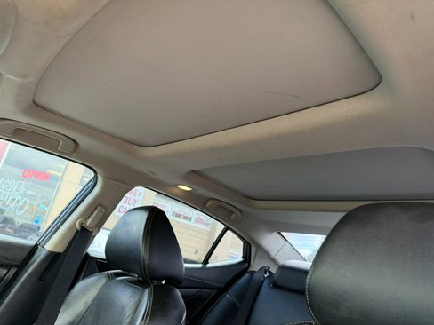 Used 2018 Nissan Maxima FWD image 15