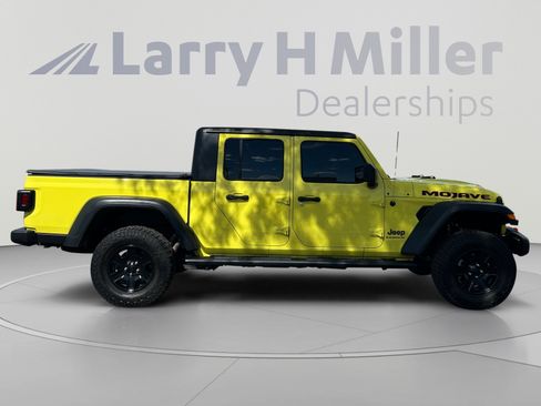 Used 2023 Jeep Gladiator Mojave w/ Cold Weather Group AWD/4WD image 6