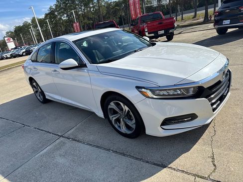 Used 2020 Honda Accord EX image 9