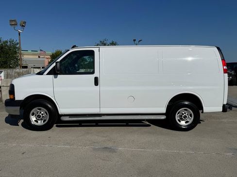 Used 2024 GMC Savana 2500 w/ Driver Convenience Package RWD image 10