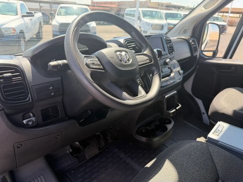Used 2023 RAM ProMaster 2500 FWD image 11