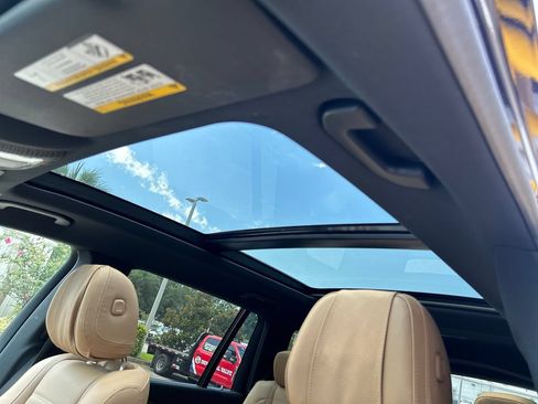 Used 2025 Mercedes-Benz GLS 450 4MATIC image 12
