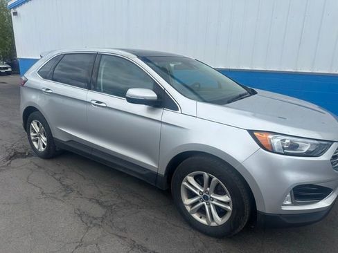 Used 2019 Ford Edge SEL w/ Equipment Group 201A AWD/4WD image 2