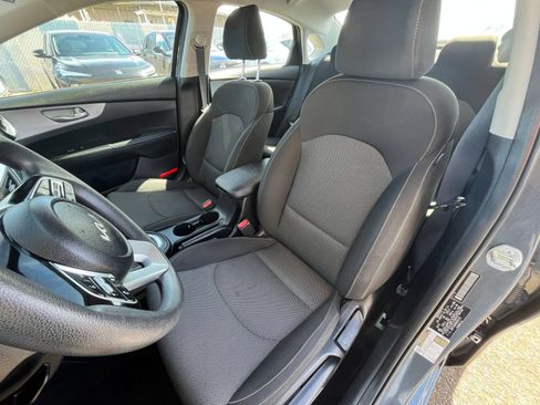 Used 2024 Kia Forte LXS FWD image 33