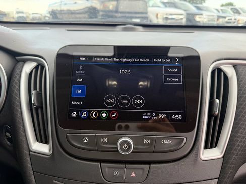 Used 2025 Chevrolet Malibu LT FWD image 18