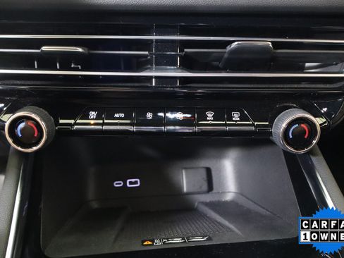 Used 2024 Chevrolet Traverse LT w/ Midnight/Sport Edition FWD image 27