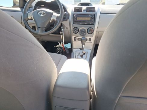 Used 2012 Toyota Corolla LE image 27