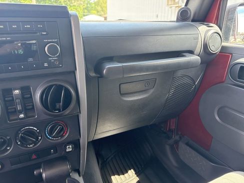Used 2010 Jeep Wrangler Unlimited Sport AWD/4WD image 18