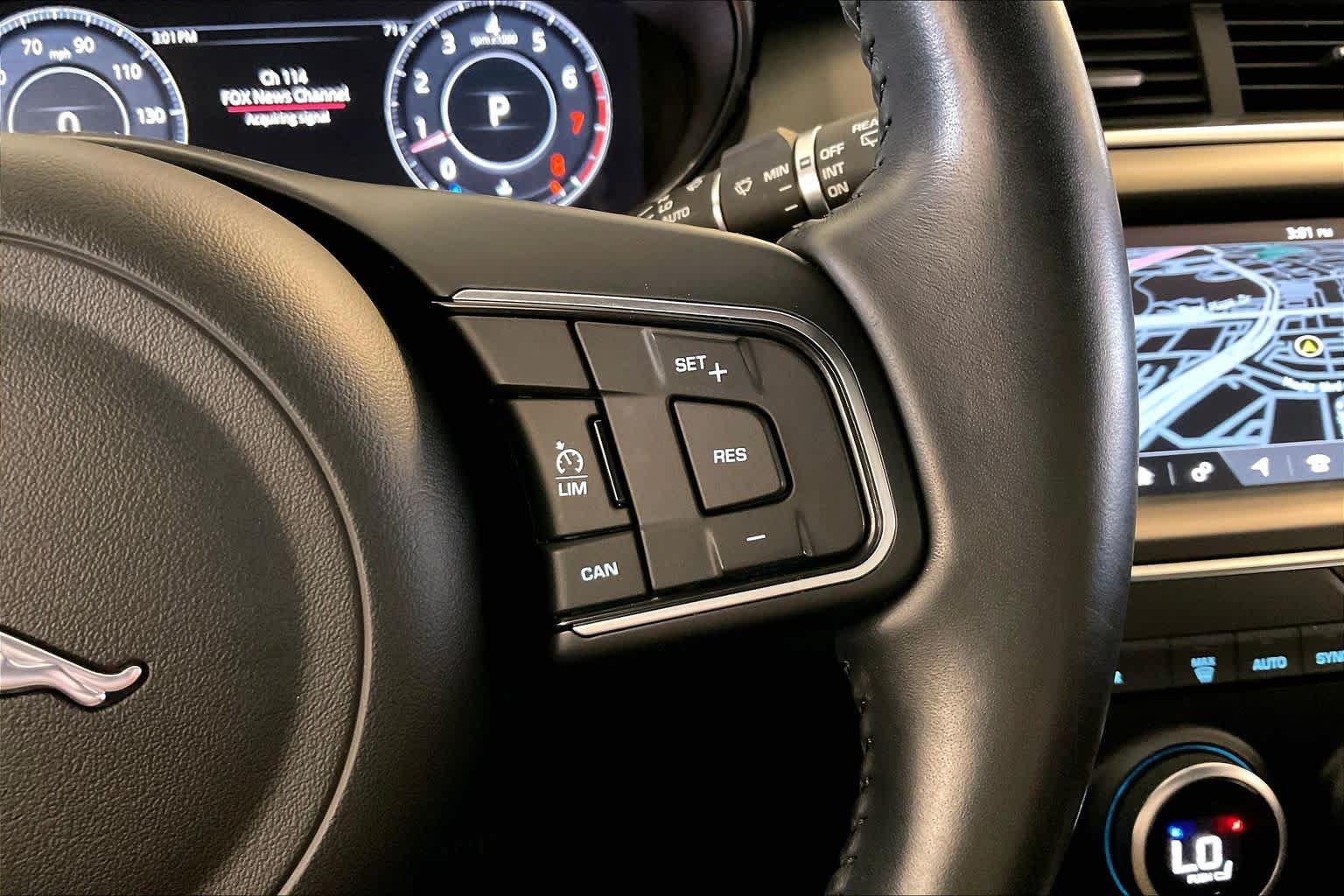 Used 2020 Jaguar E-PACE SE AWD/4WD image 23