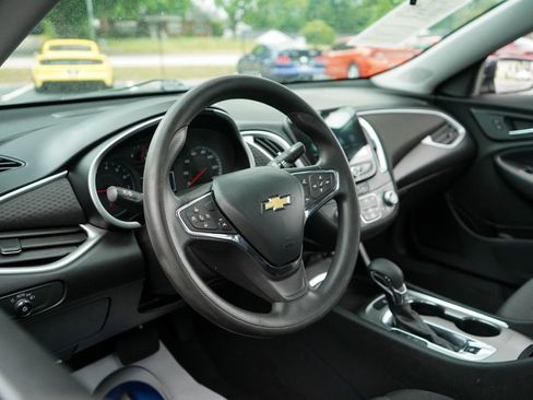 Used 2023 Chevrolet Malibu LT FWD image 5