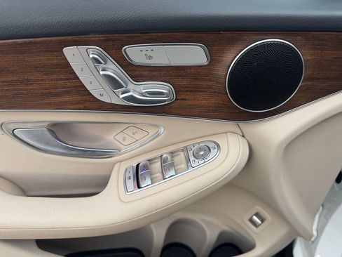 Certified 2022 Mercedes-Benz GLC 300 4MATIC image 10