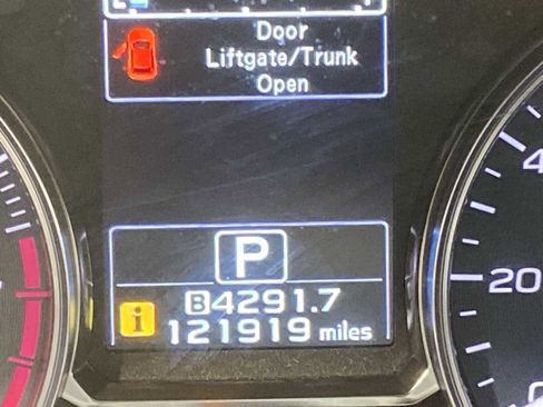 Used 2015 Subaru Crosstrek 2.0i Limited image 18