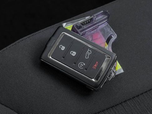 Used 2022 Jeep Grand Cherokee Laredo w/ Luxury Tech Group I image 69