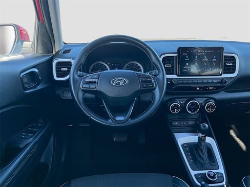 Used 2022 Hyundai Venue Limited image 22