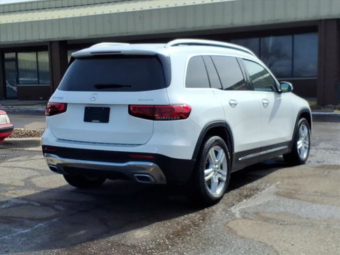Used 2022 Mercedes-Benz GLB 250 4MATIC image 4