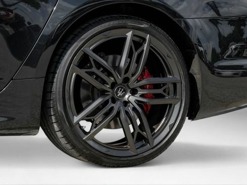 Used 2022 Maserati Quattroporte Trofeo RWD image 69