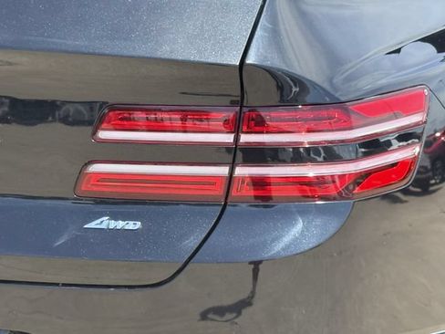 Used 2023 Genesis GV80 2.5T w/ Prestige 20" Package AWD/4WD image 8