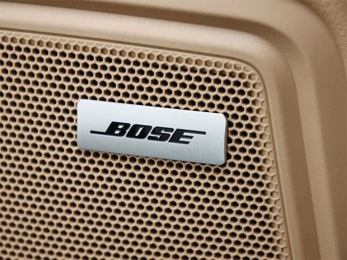 Used 2025 Porsche Macan image 17