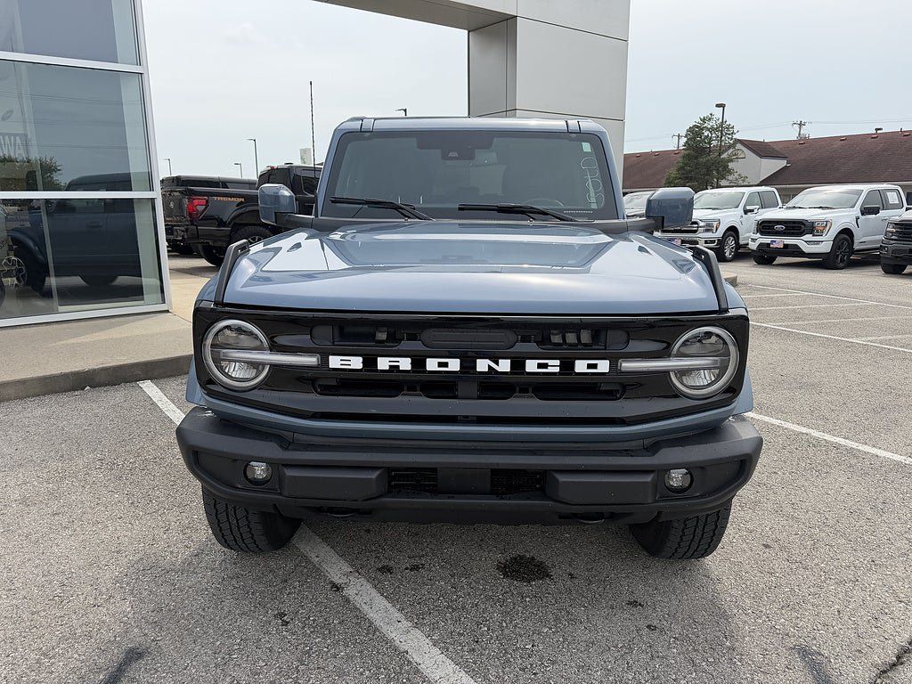 Used 2025 Ford Bronco Outer Banks AWD/4WD image 9