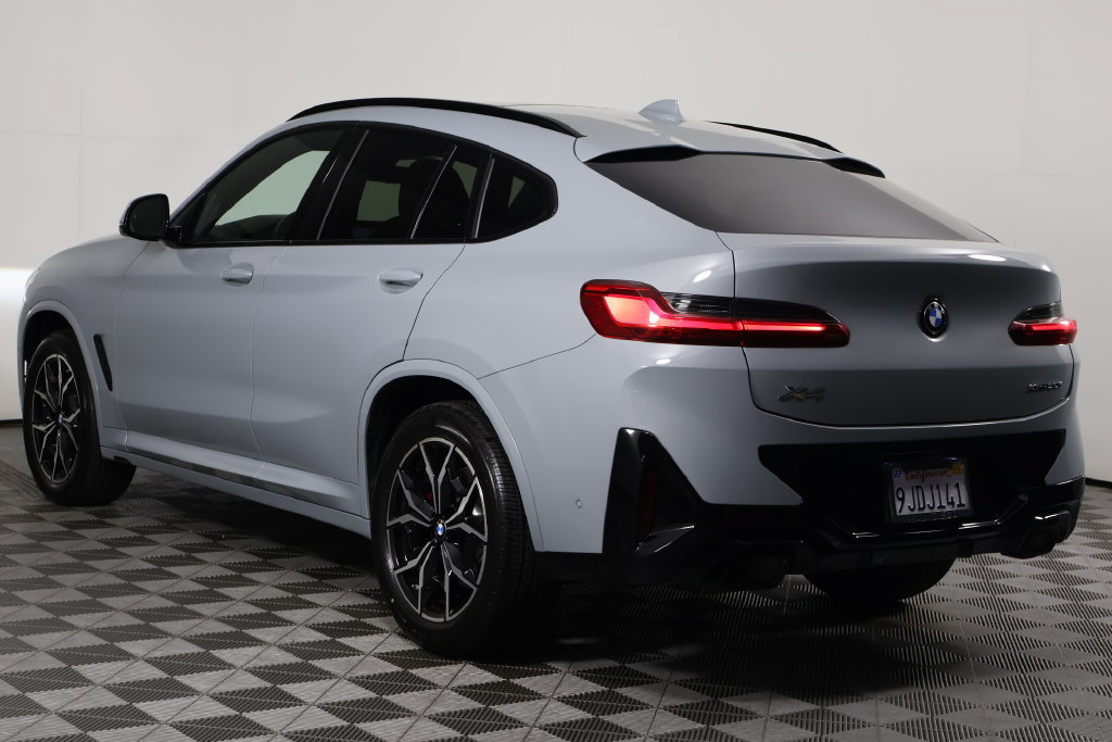 Used 2024 BMW X4 xDrive30i w/ Premium Package AWD/4WD image 6