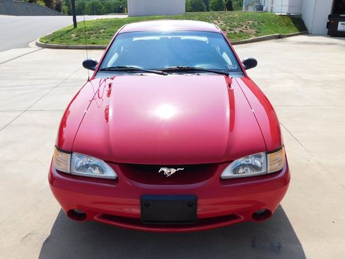 Used 1995 Ford Mustang GT RWD image 3