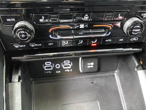 Used 2023 Jeep Grand Cherokee Laredo w/ Luxury Tech Group I image 28