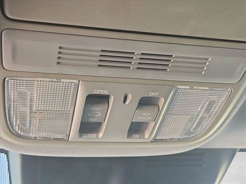 Used 2021 Honda CR-V EX image 15