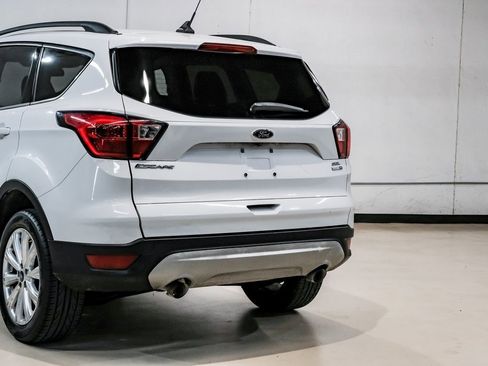 Used 2019 Ford Escape SEL image 15