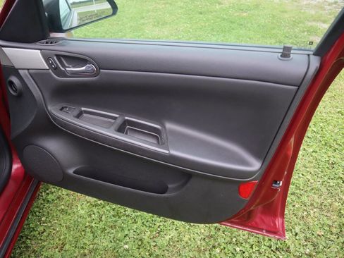 Used 2008 Chevrolet Impala LT FWD image 26