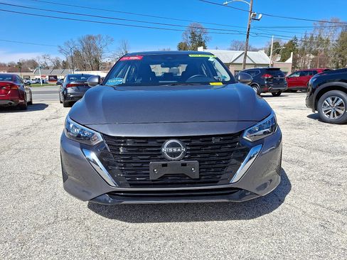 Used 2025 Nissan Sentra S image 2