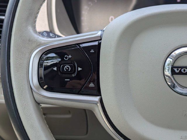 Certified 2024 Volvo XC90 B5 Plus AWD/4WD image 32